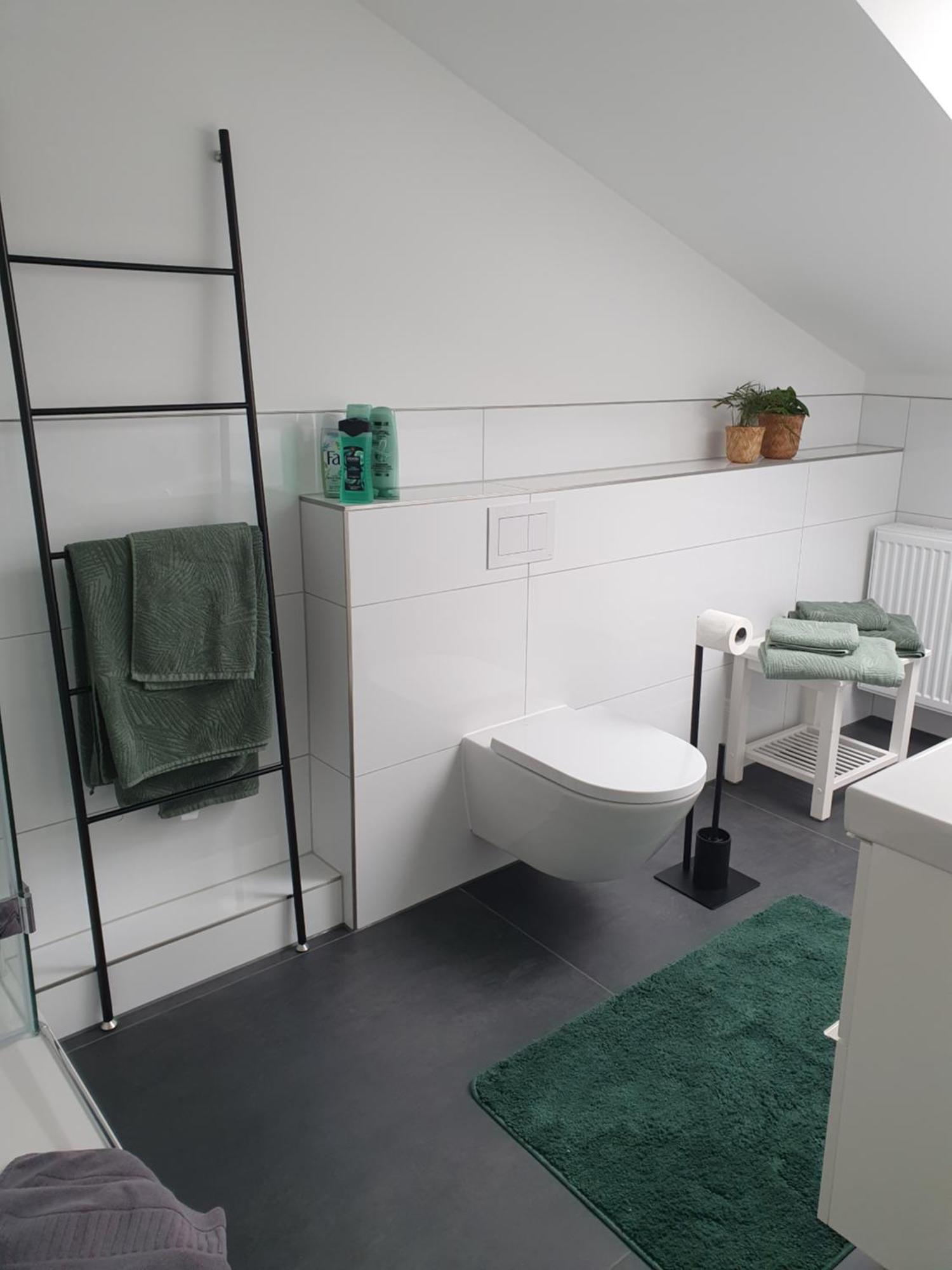 --Renoviert-- Ruhige 1-Zimmer Einliegerwohnung Mit Kueche Und Bad In Grossburgwedel Exterior photo